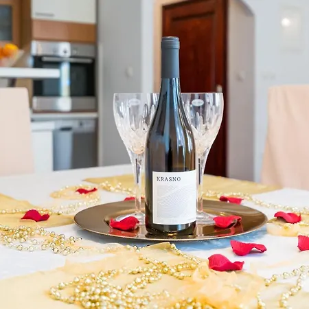 In Old Town With View Апартаменти