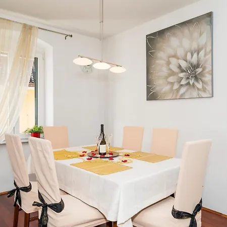 In Old Town With View *