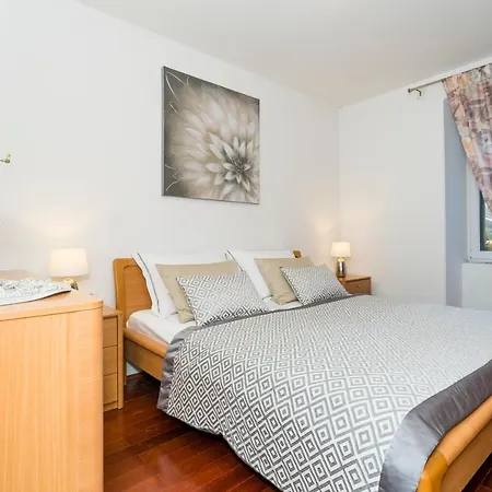 In Old Town With View Appartement Split