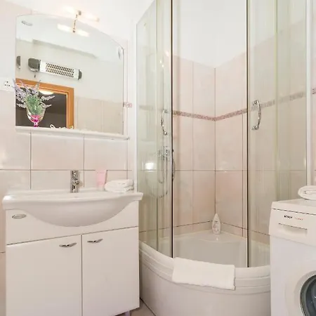 Apartment In Old Town With View *